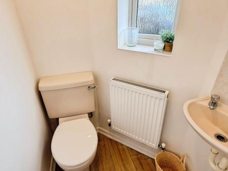 2 bedroom Semi-detached house for sale in Coltsfoot Road, Hamilton, LE5