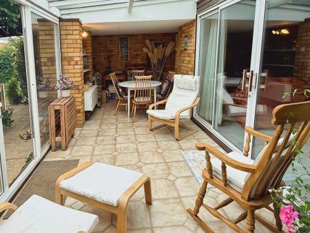 5 bedroom Detached bungalow for sale in Coombe Place, Oadby, LE2