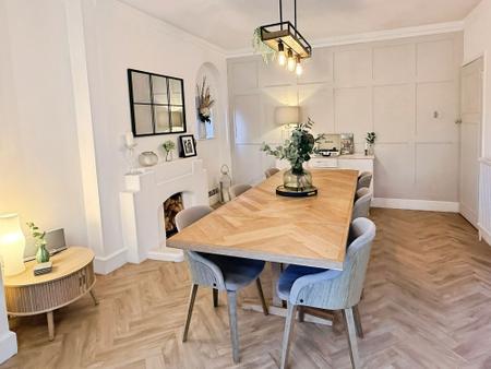 3 bedroom Detached house for sale in Eastcourt Road, Knighton, LE2