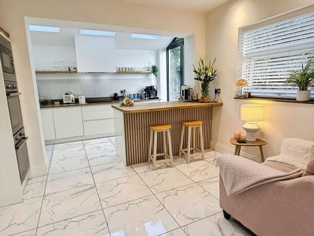 3 bedroom Detached house for sale in Eastcourt Road, Knighton, LE2