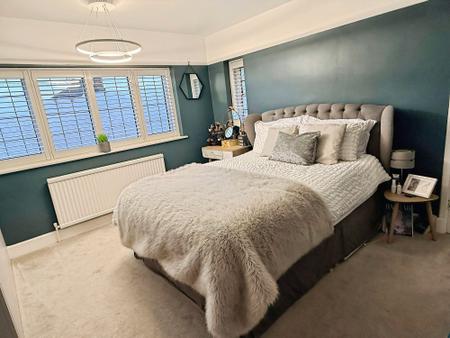 3 bedroom Detached house for sale in Eastcourt Road, Knighton, LE2