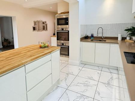 3 bedroom Detached house for sale in Eastcourt Road, Knighton, LE2