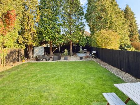 3 bedroom Detached house for sale in Eastcourt Road, Knighton, LE2