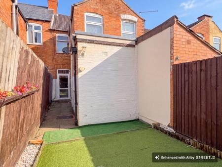 3 bedroom Terraced House to let in Hawthorne Street, Leicester, LE3