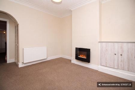 3 bedroom Terraced House to let in Hawthorne Street, Leicester, LE3
