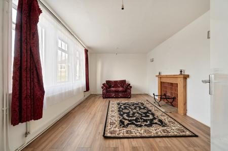 3 bedroom Semi-detached house for sale in Burley Crescent, Oakham