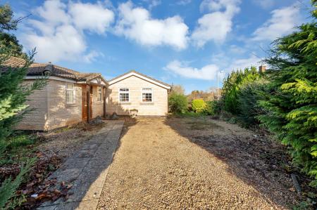 3 bedroom Bungalow for sale in Edmonton Way, Oakham
