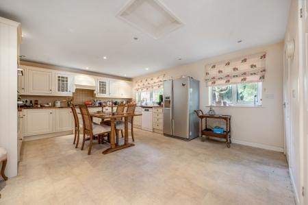 3 bedroom Bungalow for sale in Edmonton Way, Oakham
