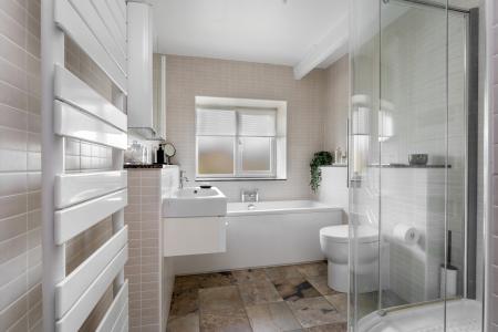 4 bedroom Detached house for sale in Kings Close, Market Overton