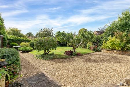 4 bedroom Detached house for sale in Kings Close, Market Overton