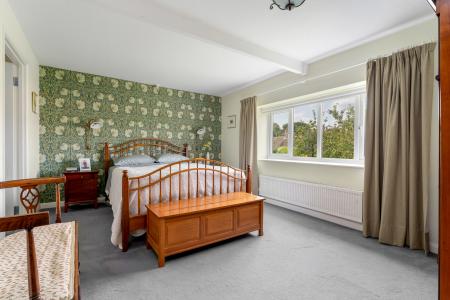 4 bedroom Detached house for sale in Kings Close, Market Overton