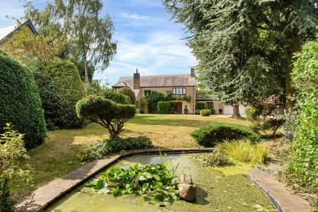 4 bedroom Detached house for sale in Kings Close, Market Overton