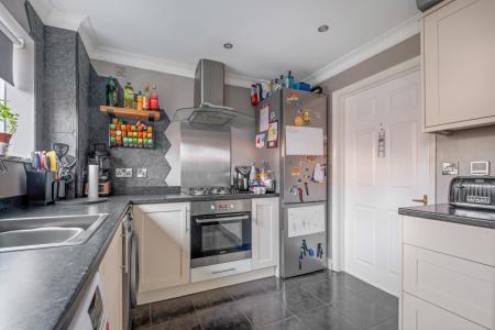 2 bedroom Semi-detached house for sale in Kings Road, Oakham