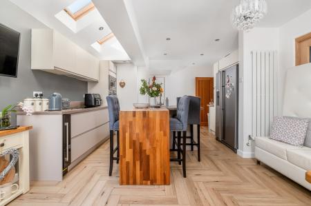 4 bedroom Detached house for sale in Kings Road, Oakham