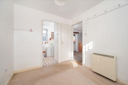1 bedroom Ground floor flat for sale in Ladywell, Oakham