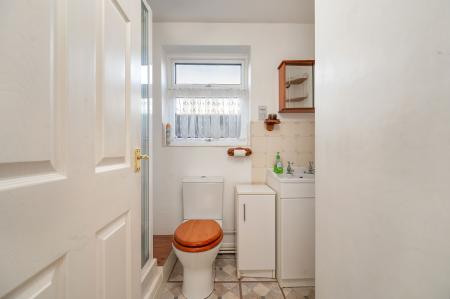 1 bedroom Ground floor flat for sale in Ladywell, Oakham