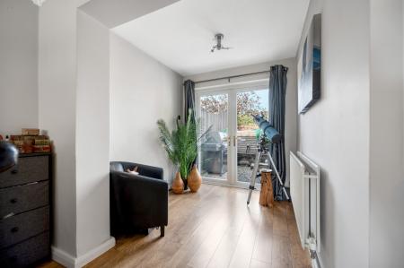 3 bedroom Semi-detached house for sale in Lammas Close, Braunston