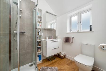 3 bedroom Link detached house for sale in Seaton Road, Glaston