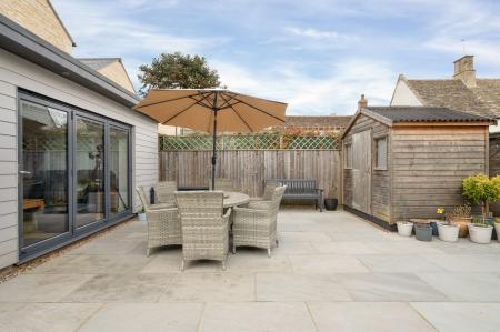 3 bedroom Link detached house for sale in Seaton Road, Glaston