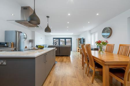 3 bedroom Link detached house for sale in Seaton Road, Glaston