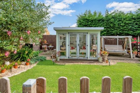 4 bedroom Detached house for sale in Welland Way, Oakham