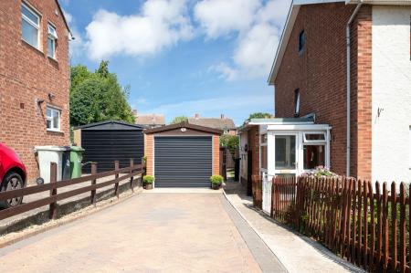 2 bedroom Maisonette for sale in Willow Crescent, Oakham