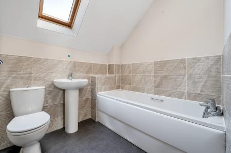 4 bedroom Town house for sale in Blackwater Road, Barleythorpe