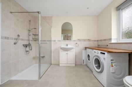 3 bedroom Bungalow for sale in Derwent Drive, Oakham