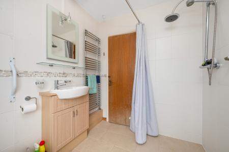 4 bedroom Detached house for sale in Redland Road, Oakham