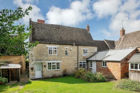 4 bedroom Cottage for sale in Top Street, Exton