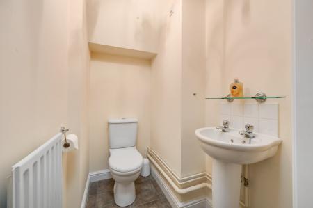 3 bedroom Town house to let in Jubilee Court, Oakham, LE15