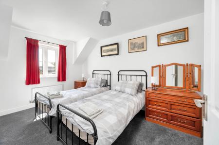 4 bedroom Town house to let in Stud Road, Barleythorpe, Oakham, LE15