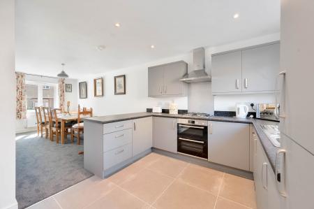 4 bedroom Town house to let in Stud Road, Barleythorpe, Oakham, LE15