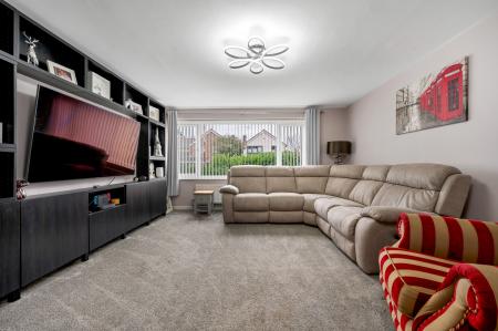 5 bedroom Detached house for sale in Balmoral Road, Oakham