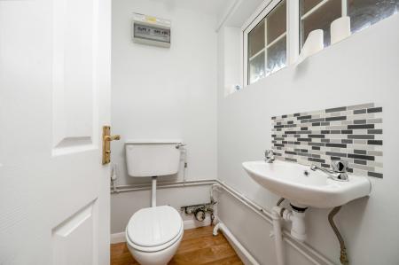 4 bedroom Detached house for sale in Edmonton Way, Oakham