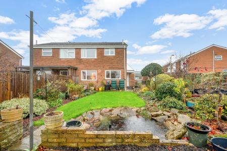 2 bedroom Semi-detached house for sale in Welland Way, Oakham