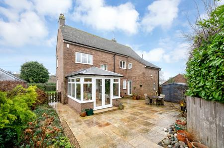 4 bedroom Detached house for sale in Burley Road, Oakham