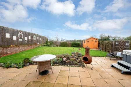 4 bedroom Detached house for sale in Begy Gardens, Greetham