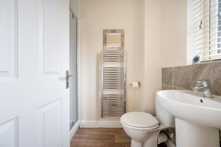 3 bedroom End of terrace house for sale in Farrer Way, Barleythorpe