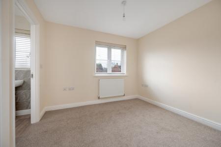 3 bedroom End of terrace house for sale in Farrer Way, Barleythorpe