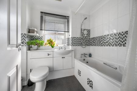 4 bedroom Detached house for sale in Schofield Road, Oakham