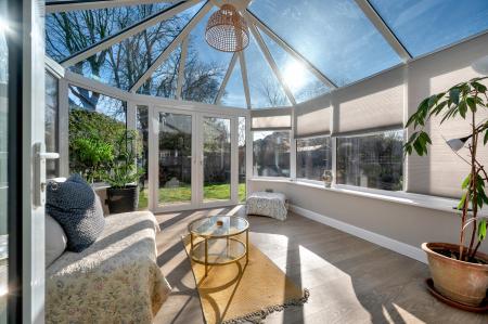 4 bedroom Detached house for sale in Schofield Road, Oakham