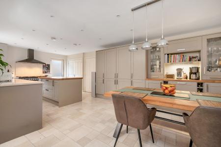 4 bedroom Detached house for sale in Blacksmiths Avenue, Barleythorpe