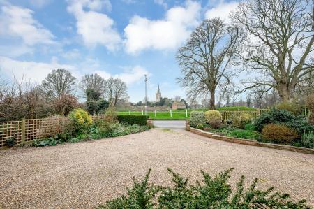 4 bedroom Detached house for sale in Burley Road, Oakham