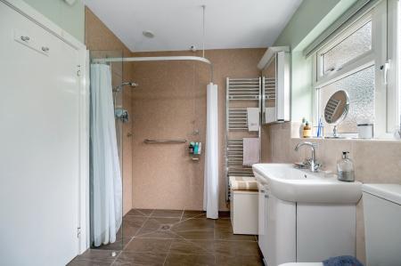 4 bedroom Detached house for sale in Burley Road, Oakham