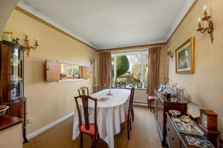 5 bedroom Detached house for sale in Holyrood Close, Oakham