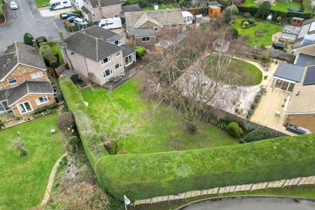 5 bedroom Detached house for sale in Holyrood Close, Oakham