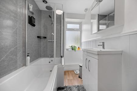 2 bedroom Semi-detached house for sale in Burley Crescent, Oakham