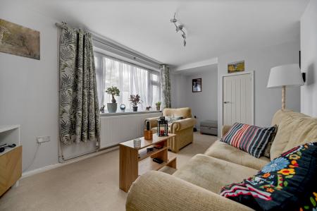 2 bedroom Semi-detached house for sale in Burley Crescent, Oakham