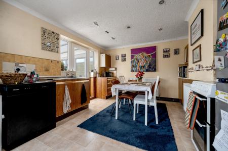 2 bedroom Semi-detached house for sale in Burley Crescent, Oakham